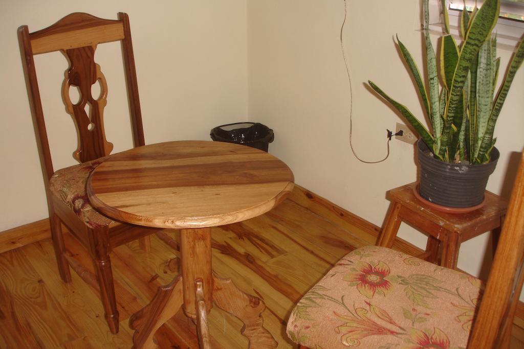 Finjam Cottage Порт-Антоніо Номер фото