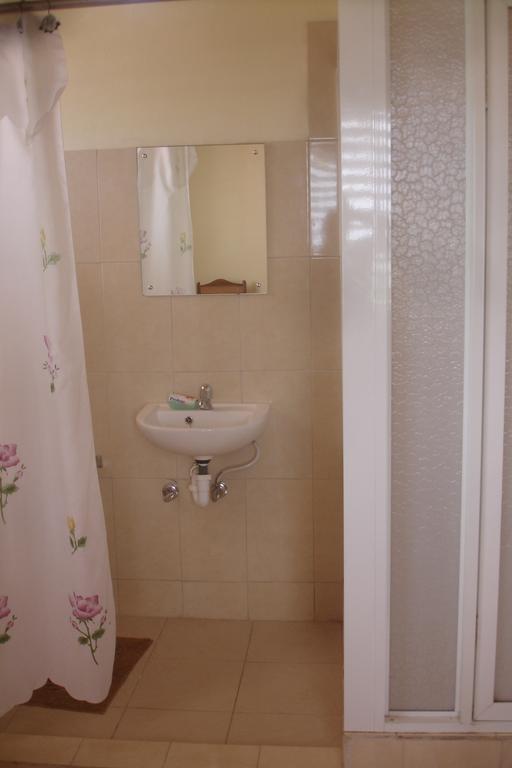 Finjam Cottage Порт-Антоніо Номер фото