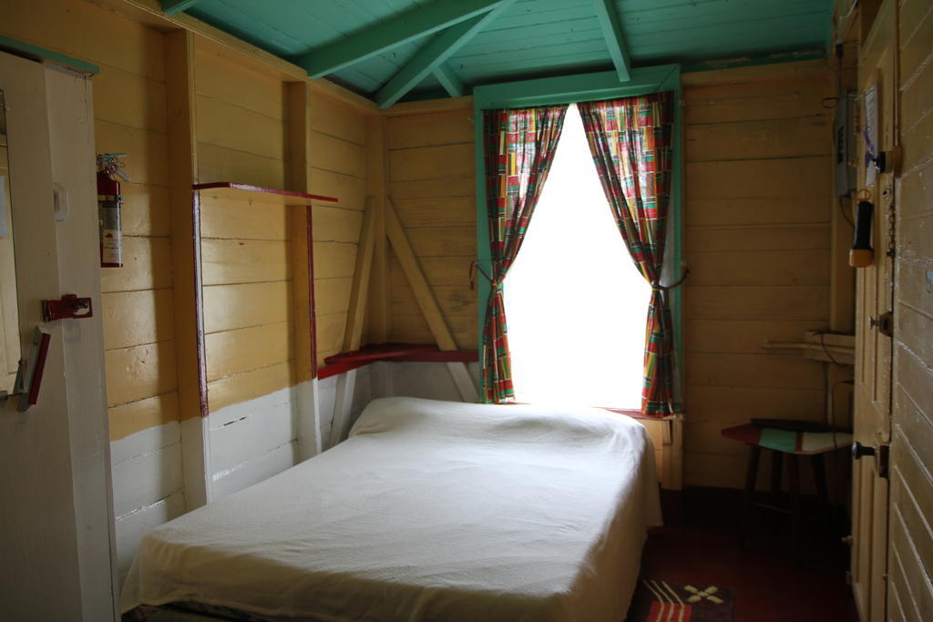 Finjam Cottage Порт-Антоніо Номер фото